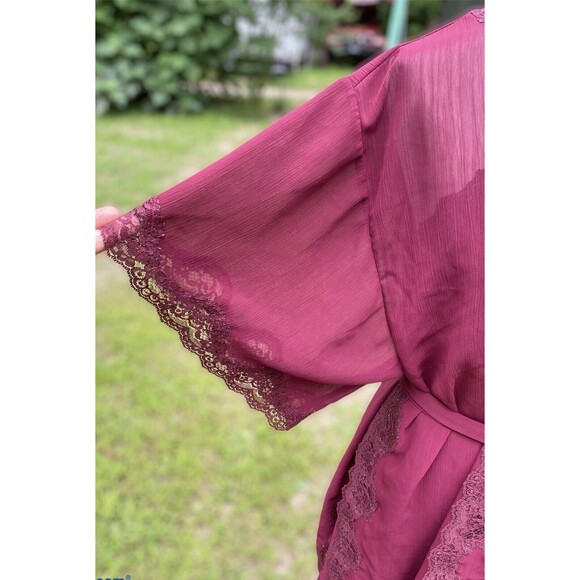 Vtg Delicates Peignoir Robe Nightie Sleep Set Size S/M Burgundy Purple Lace USA - Picture 6 of 9